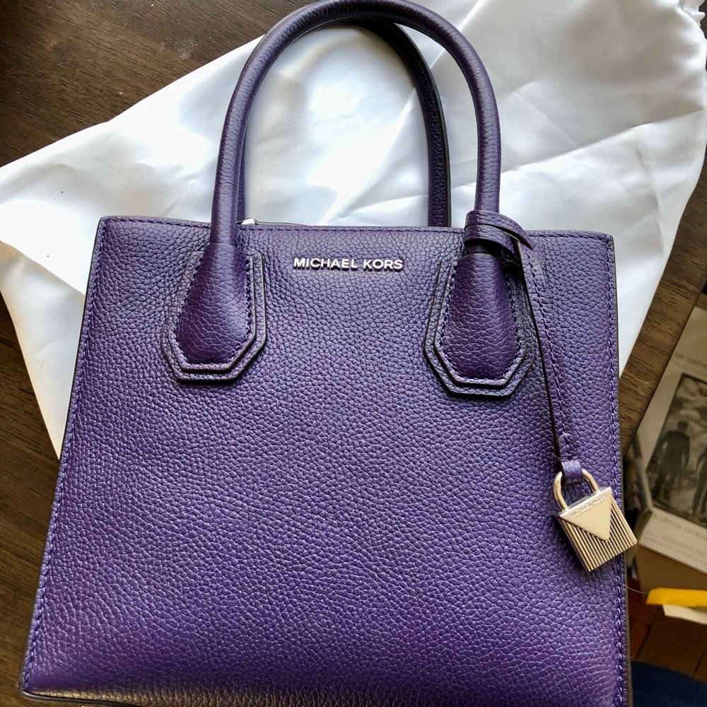 Michael Kors Iris Mercer purse